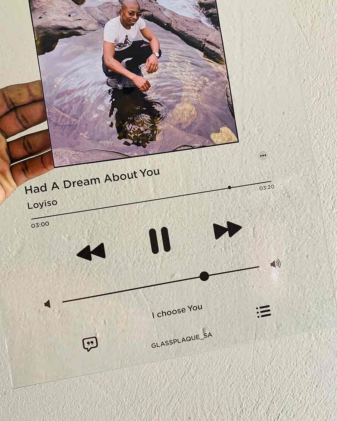 A3 Apple Music plaque